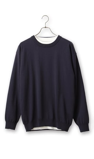 《オンラインストア限定》クルーネックセーター&レイヤードTシャツ2